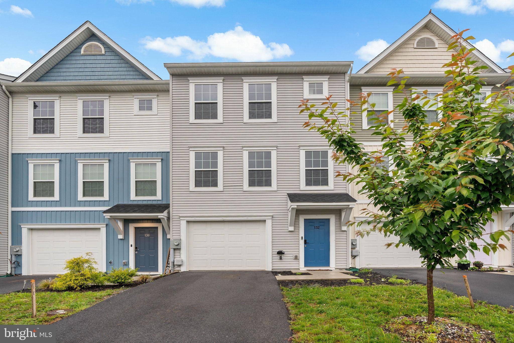 Martinsburg, WV 25404,132 FURLONG WAY