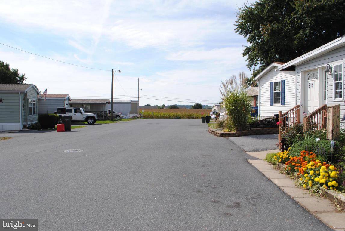 Ephrata, PA 17522,83 WILLOW DR