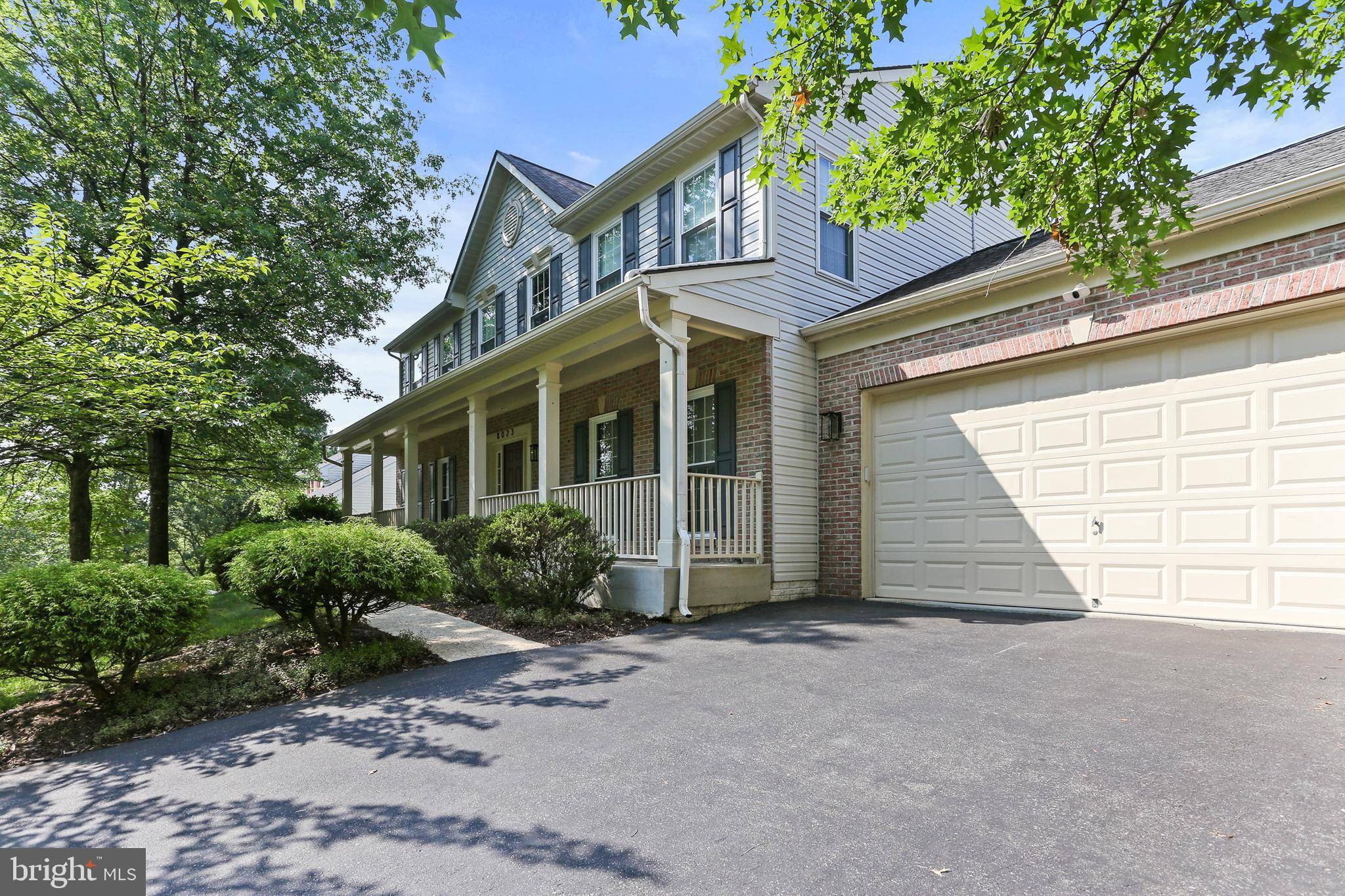 Bowie, MD 20715,8023 RACE HORSE LN