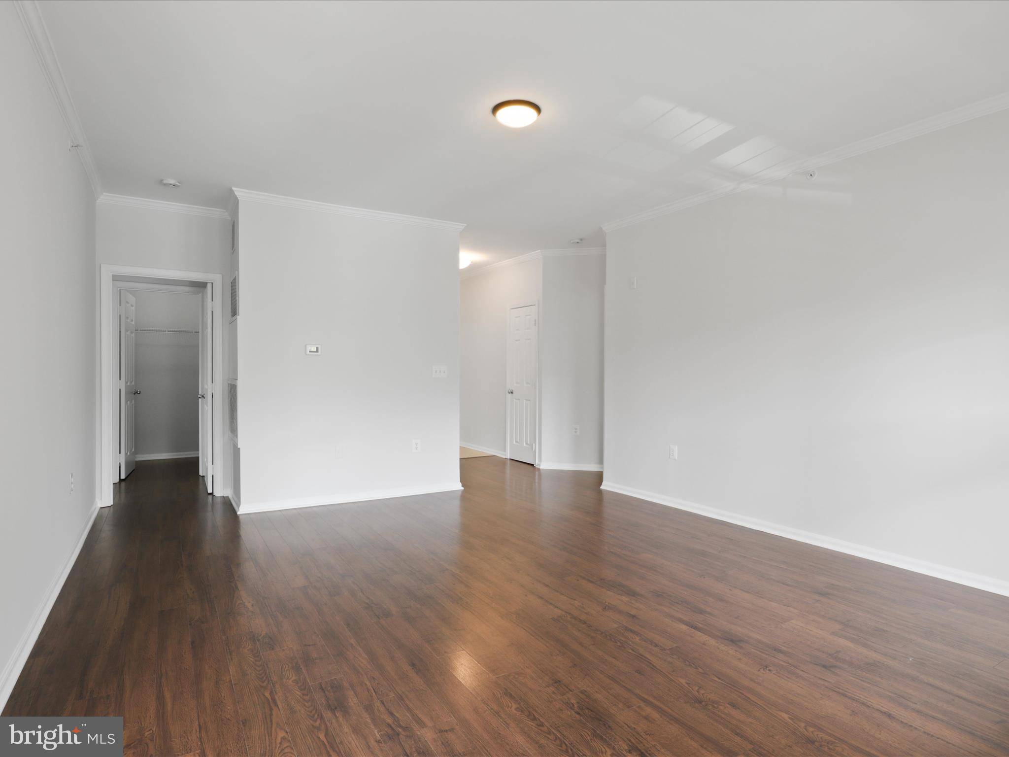 Reston, VA 20194,1511 N POINT DR #304