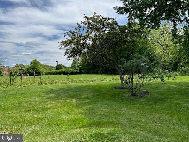Lansdale, PA 19446,32 NEWBURY WAY