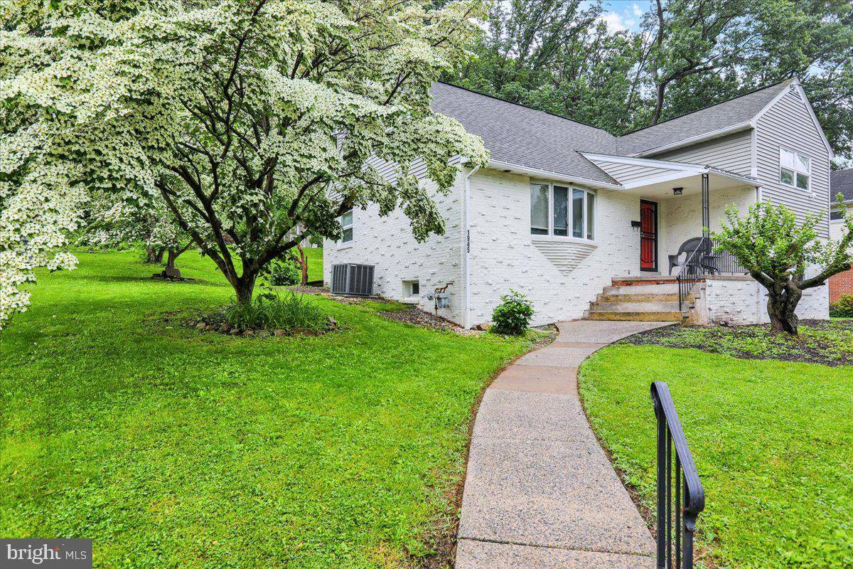 Reading, PA 19604,1945 LORRAINE RD