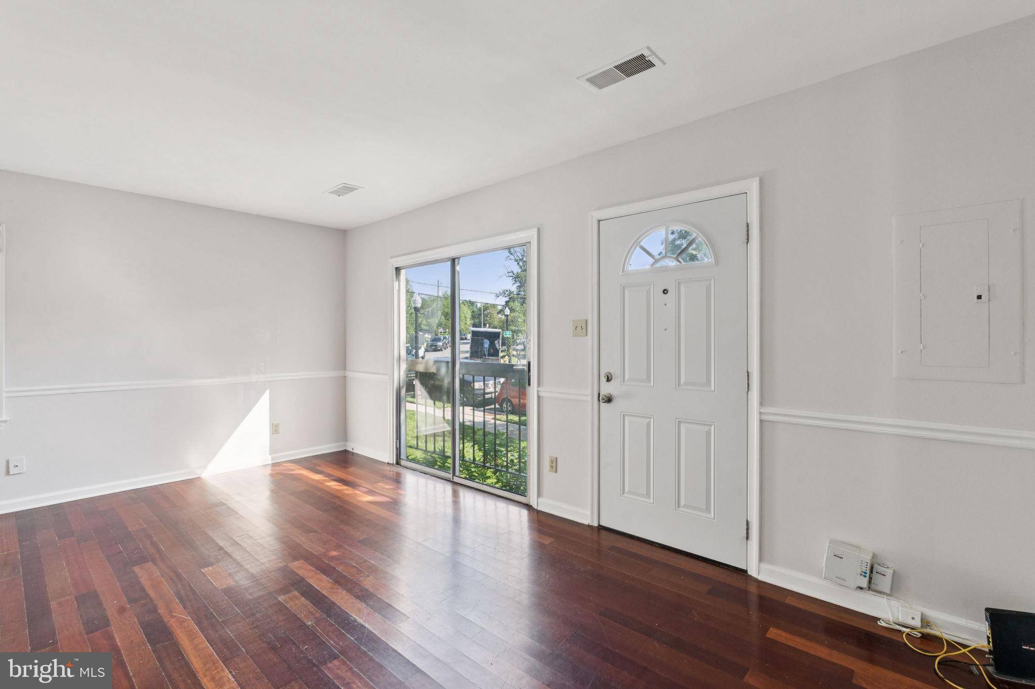 Arlington, VA 22201,132 N BEDFORD ST #B