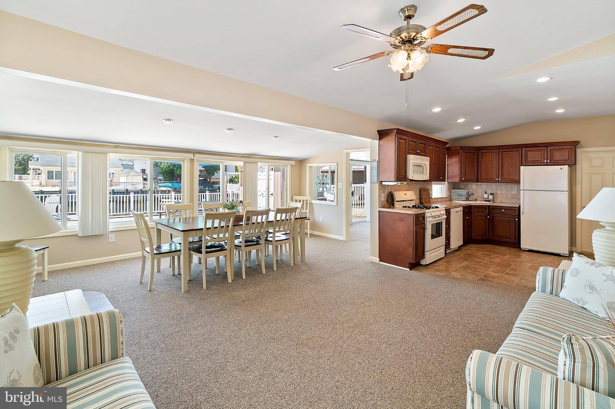 Manahawkin, NJ 08050,909 JANE DR