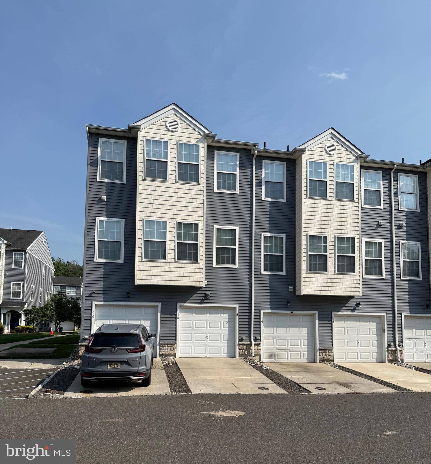 Delanco, NJ 08075,18 SWAN CT
