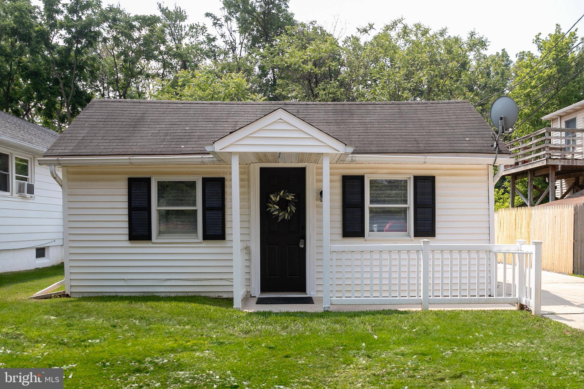 Bordentown, NJ 08505,218 ELIZABETH ST