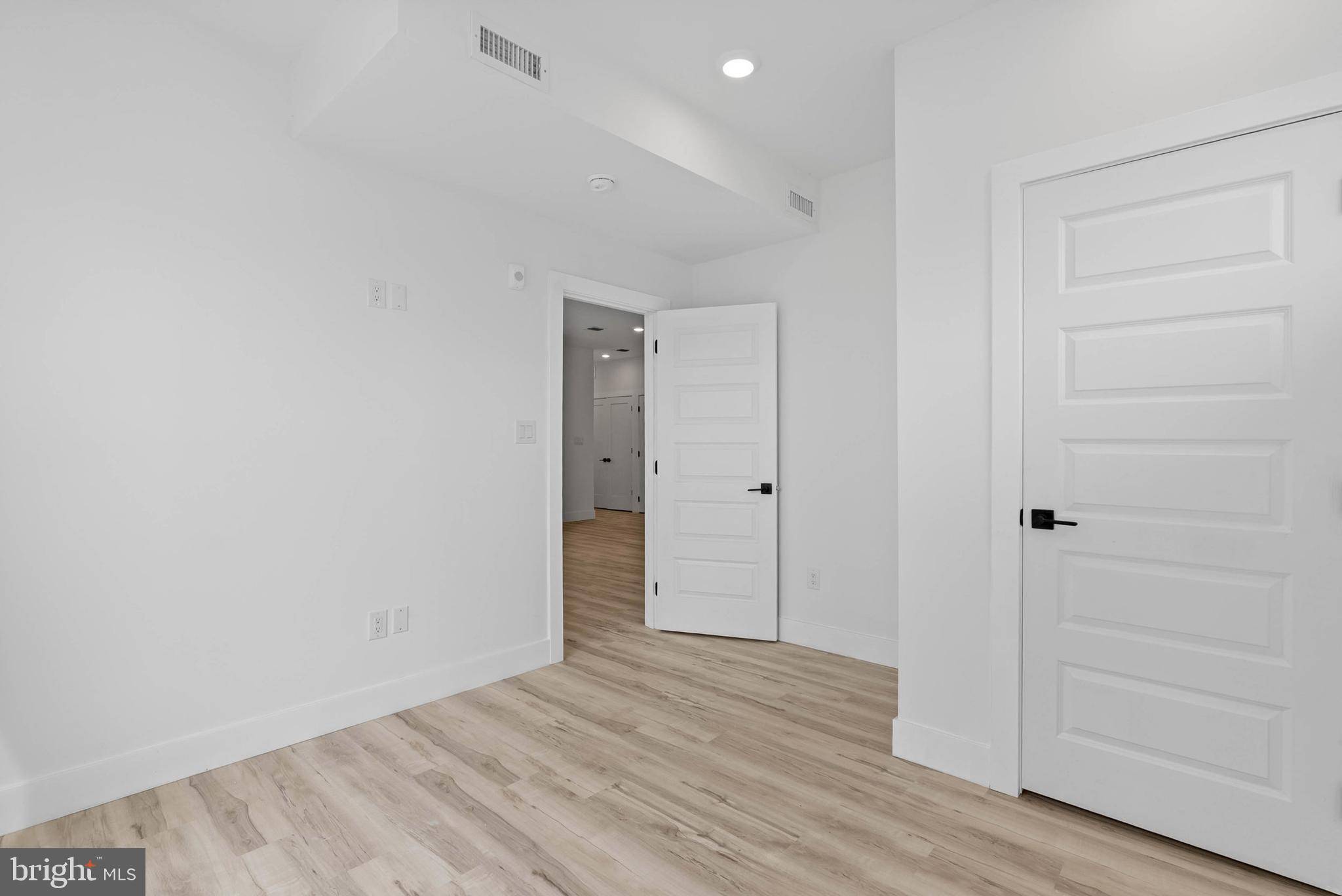 Philadelphia, PA 19122,809 DIAMOND ST #202
