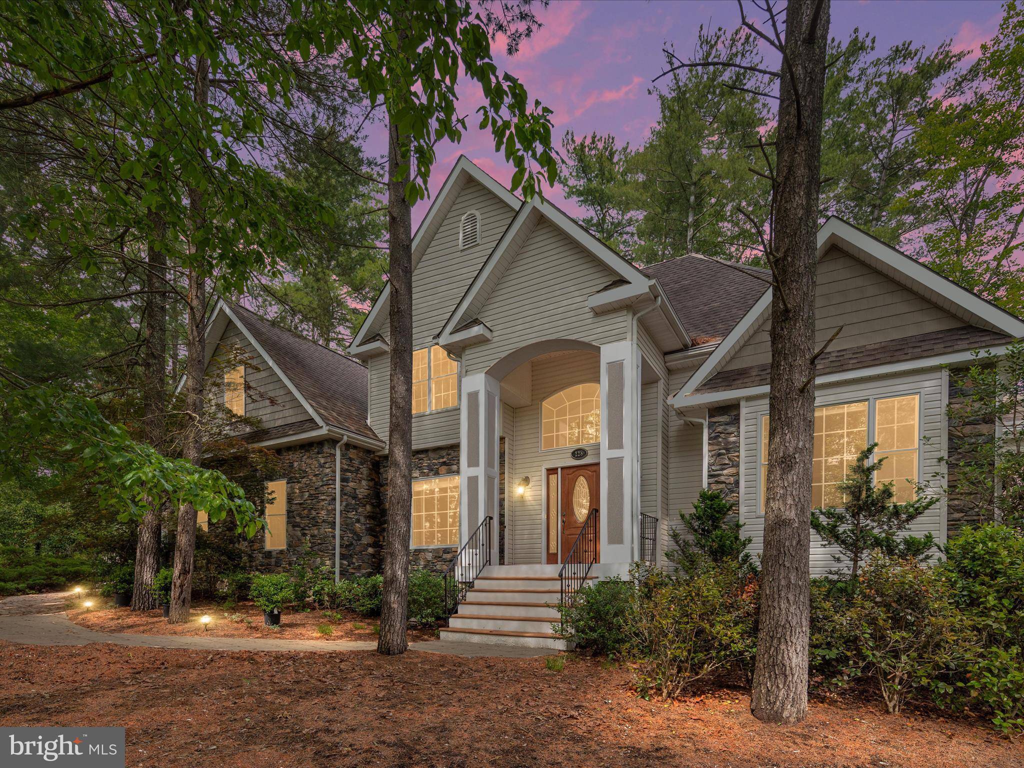 Cross Junction, VA 22625,228 SUNSET CIR