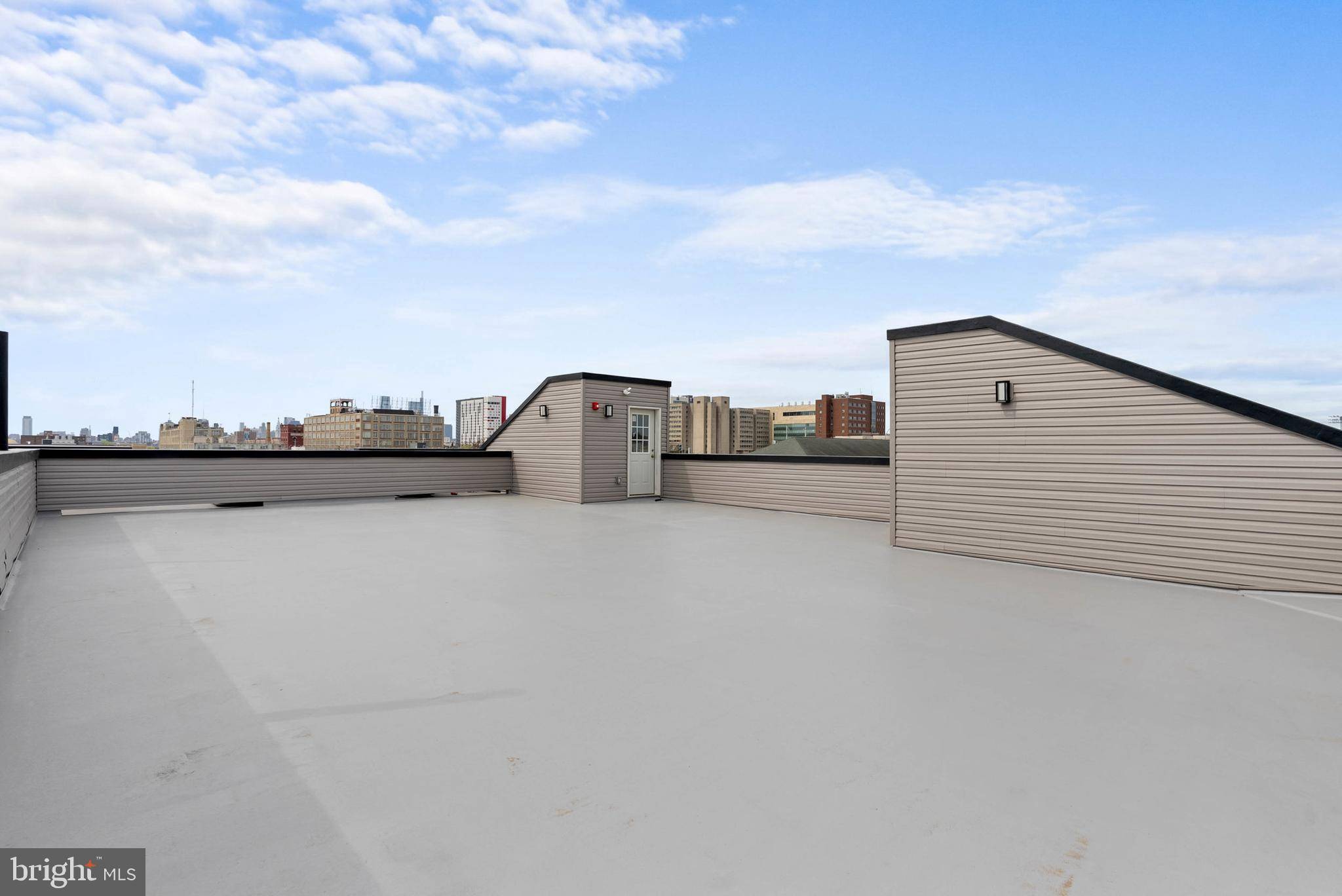 Philadelphia, PA 19122,809 DIAMOND ST #203