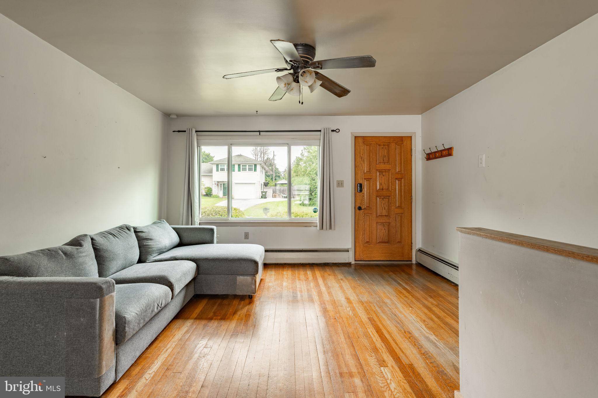 Manheim, PA 17545,736 PARK HILL DR