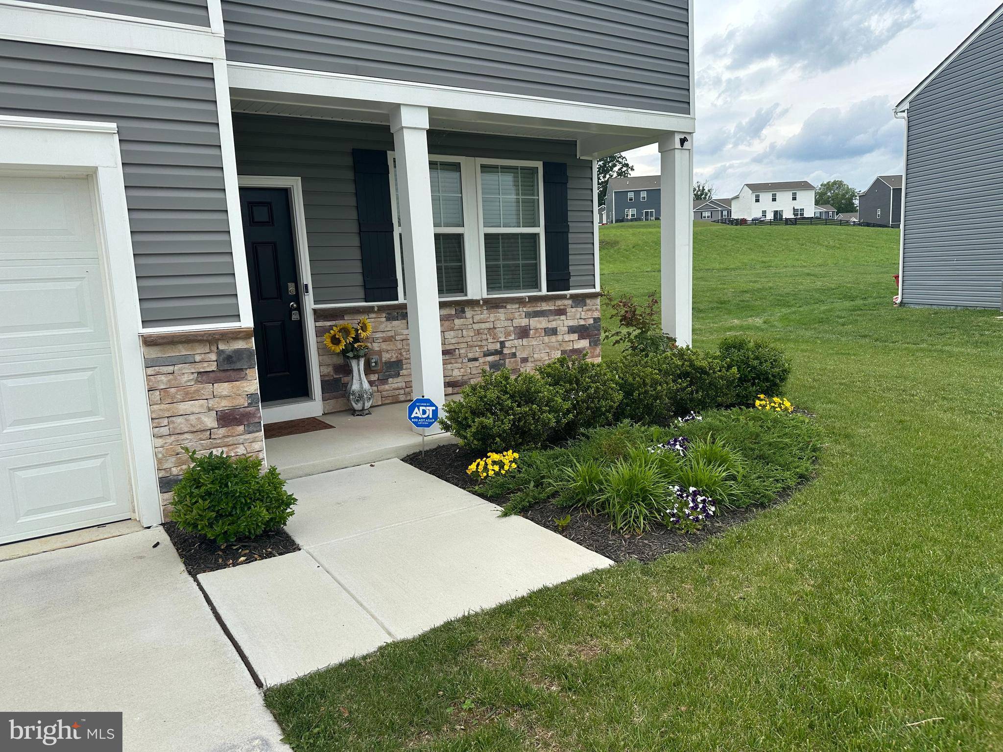 Charles Town, WV 25414,115 BELL TOWER LN