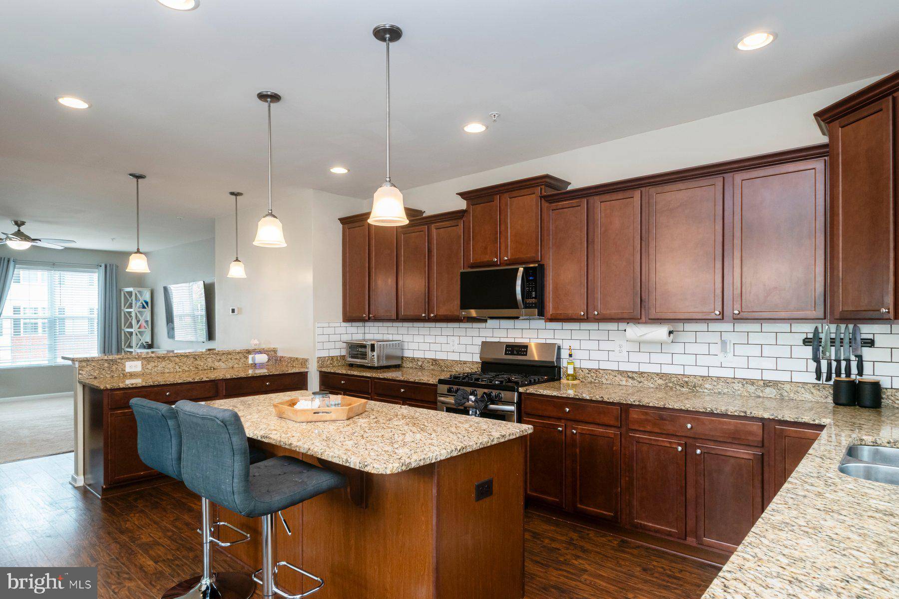 Glen Burnie, MD 21060,7469 TANYARD KNOLL LN