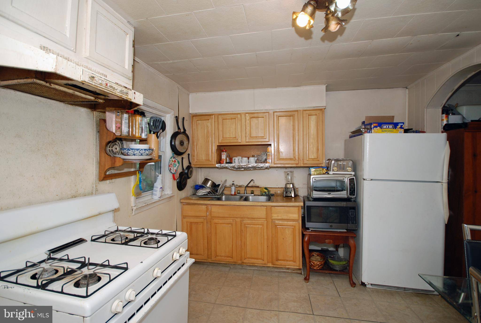 Trenton, NJ 08611,33 ADELINE ST