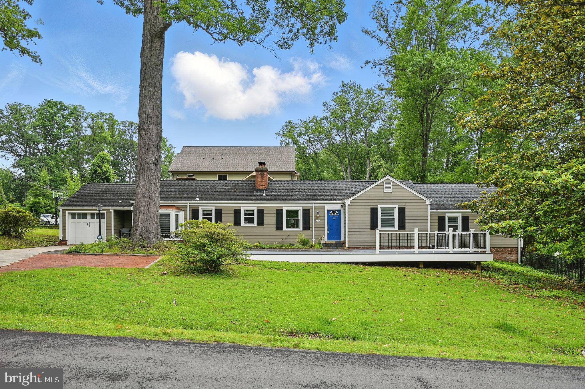 Vienna, VA 22180,8536 APONI RD