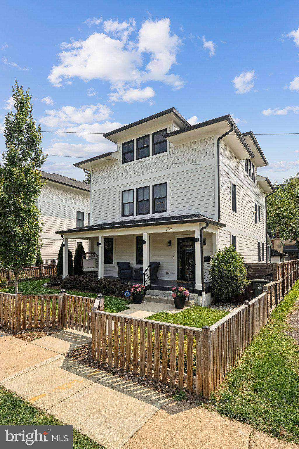 Arlington, VA 22201,705 N BARTON ST