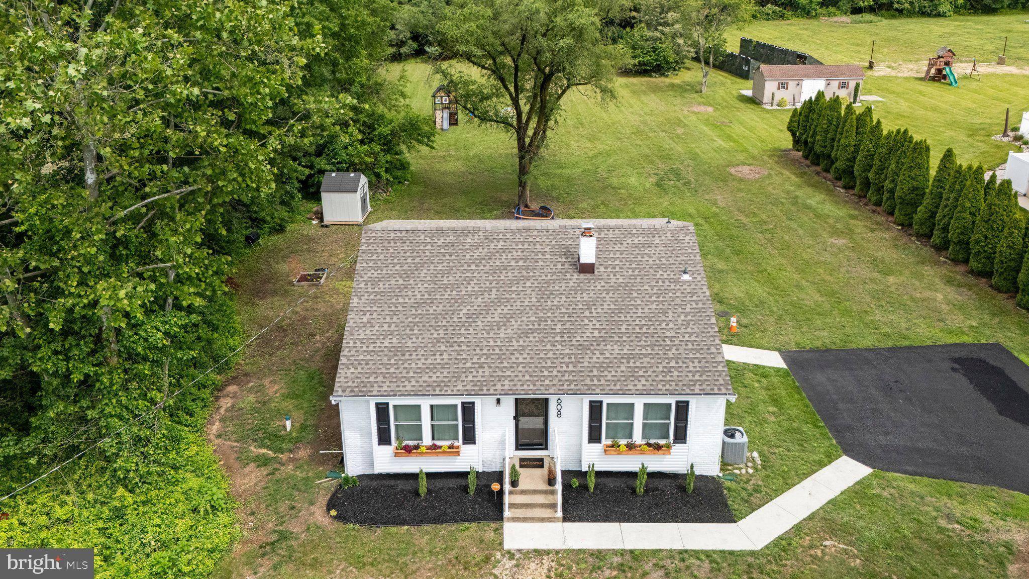 Williamstown, NJ 08094,608 JONES RD