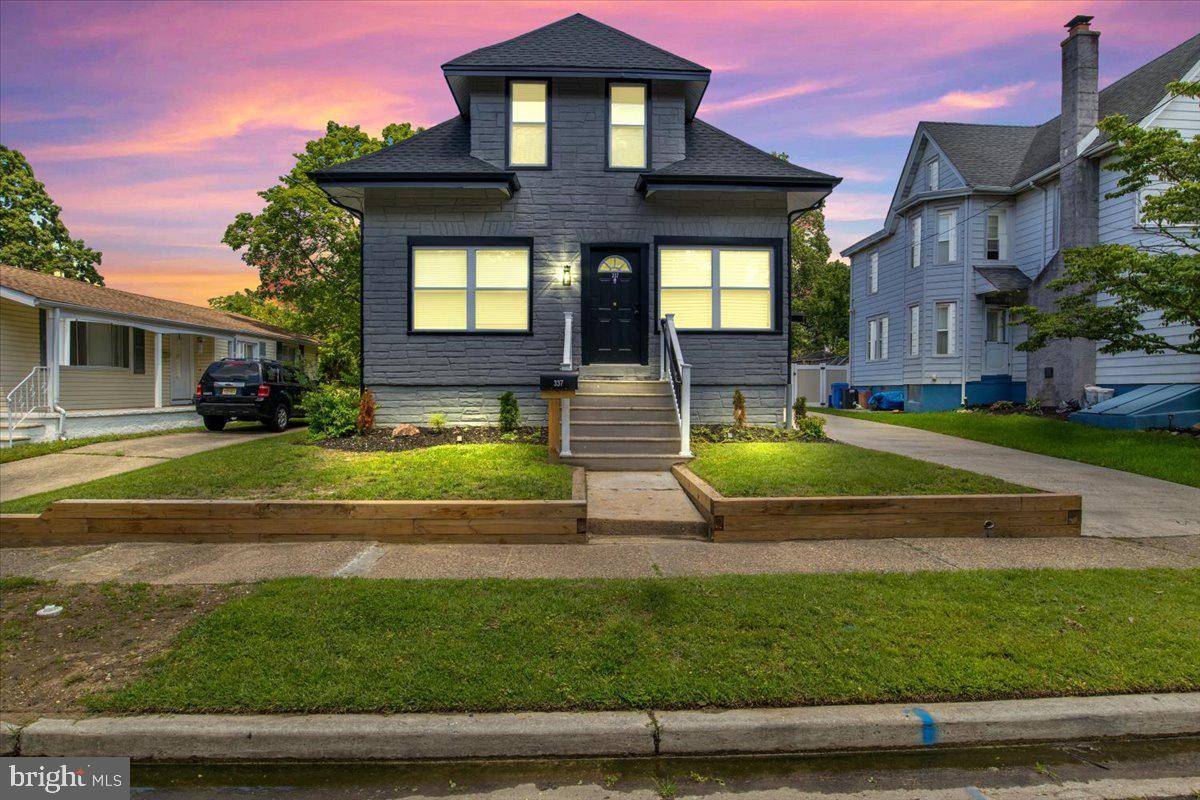 Westville, NJ 08093,337 WOODBINE AVE
