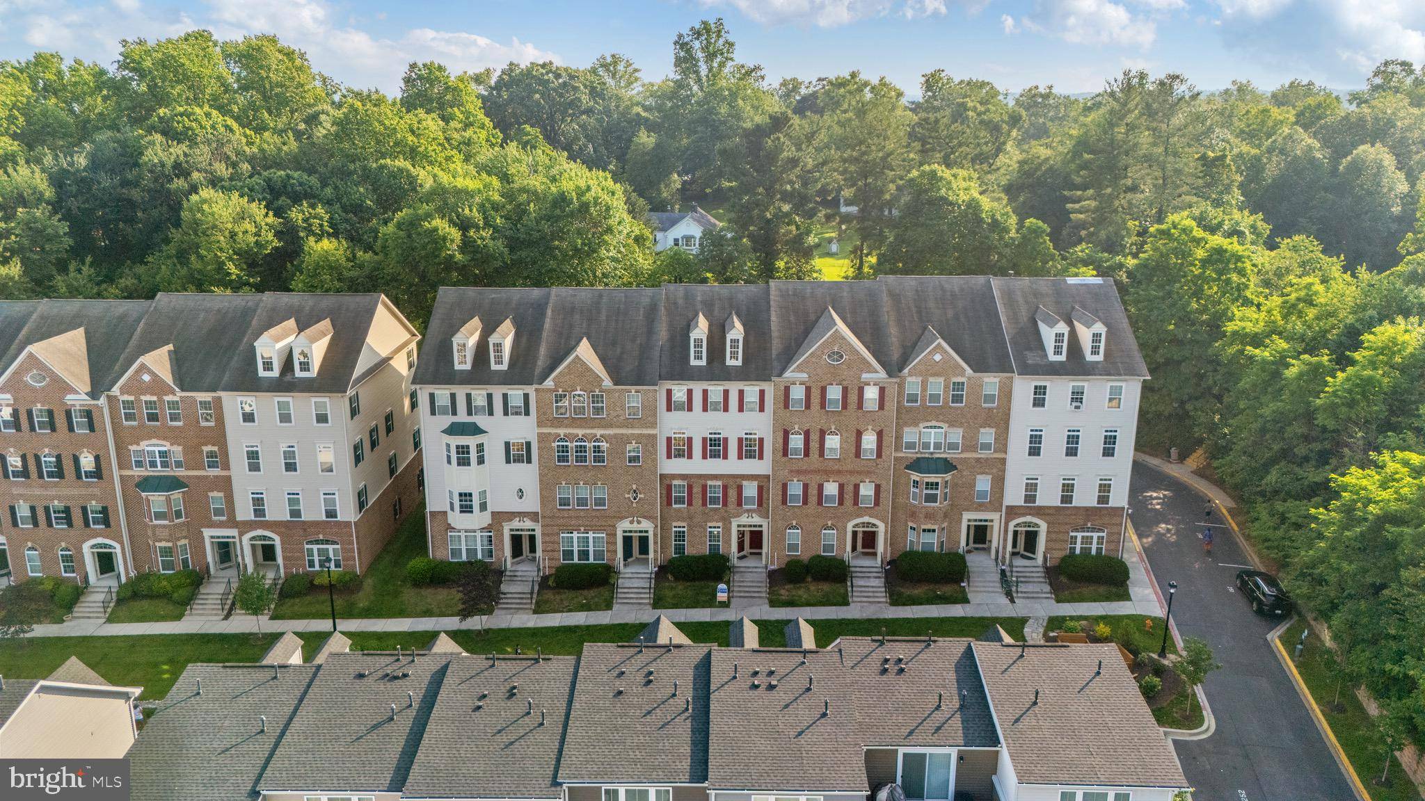 Elkridge, MD 21075,7136 DANIEL JOHN DR