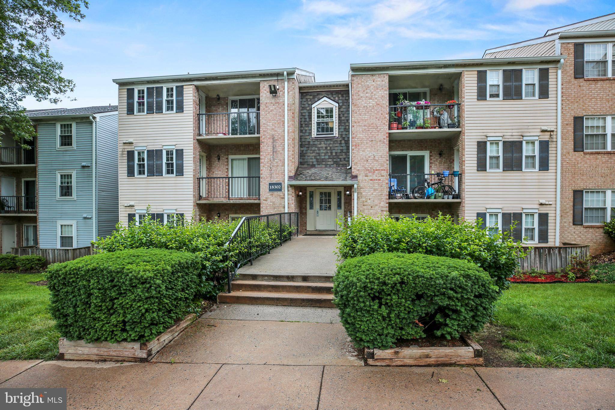 Gaithersburg, MD 20879,18302 STREAMSIDE DR #101