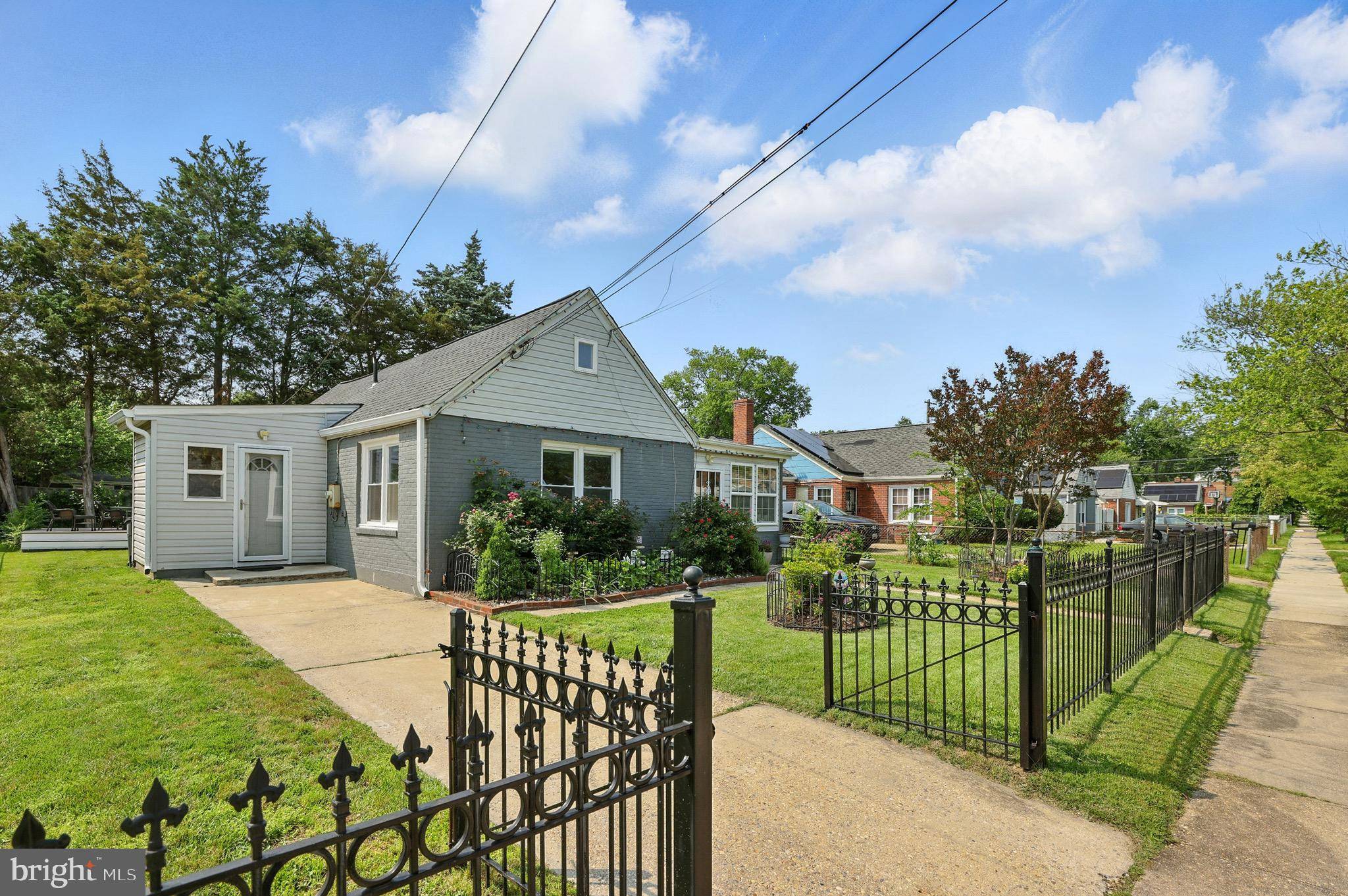 Hyattsville, MD 20784,6836 STANDISH DR