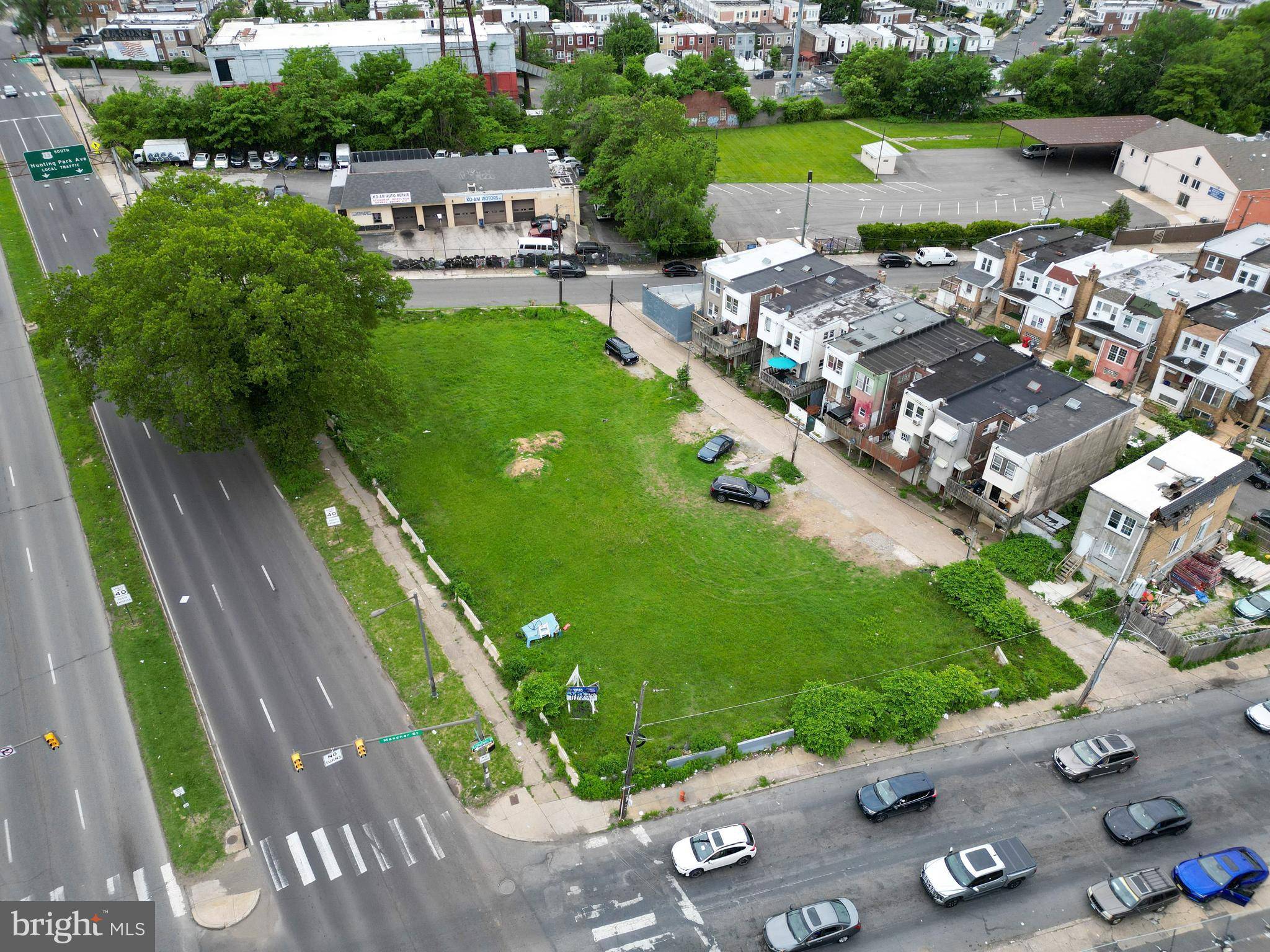 Philadelphia, PA 19120,161 W ROOSEVELT BLVD