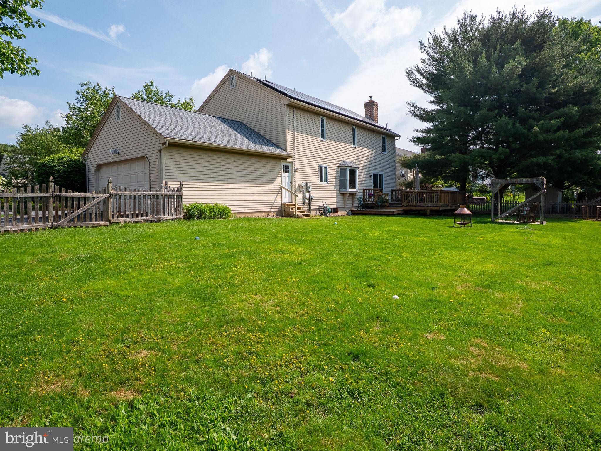 Allentown, PA 18106,5054 RAINBOW CT