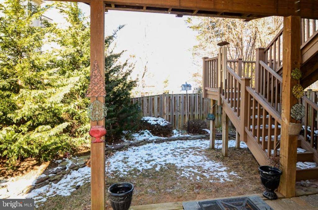 Lorton, VA 22079,8326 LINDEN OAKS CT