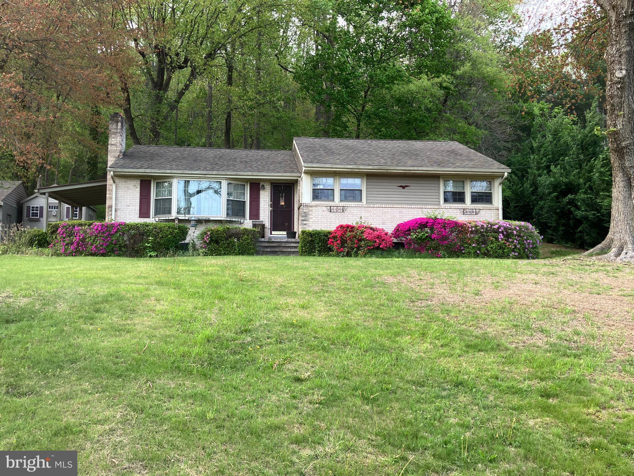 Reinholds, PA 17569,47 KEENER RD