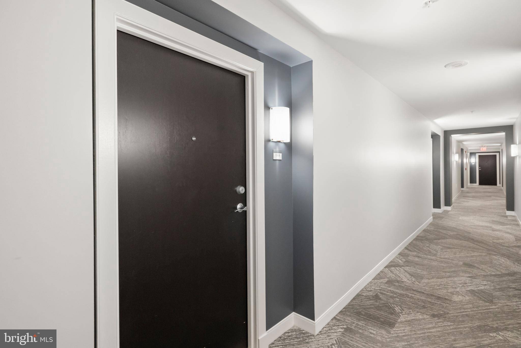Arlington, VA 22203,851 N GLEBE RD #1508
