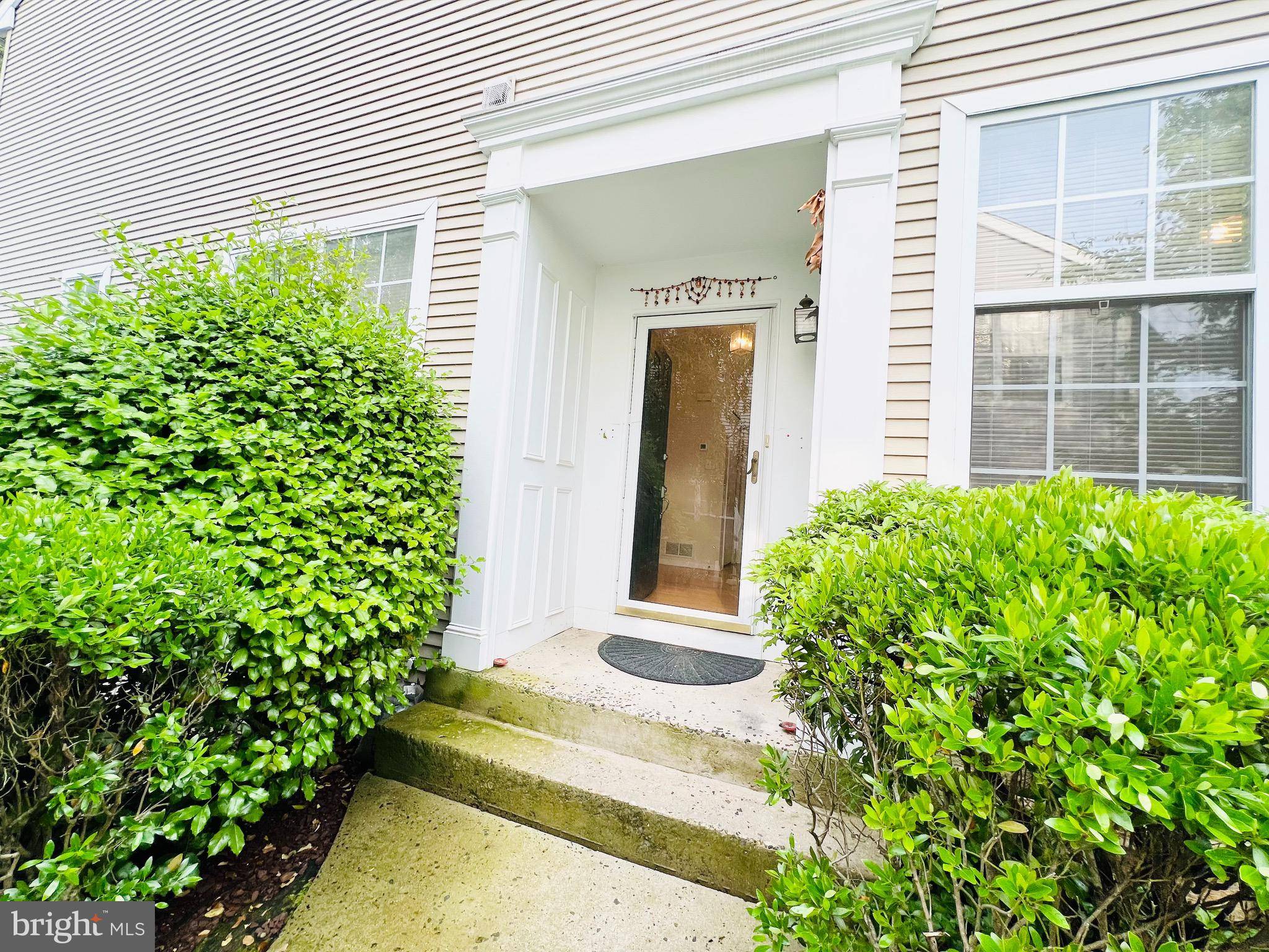 Dayton, NJ 08810,1806 DAHLIA CIR