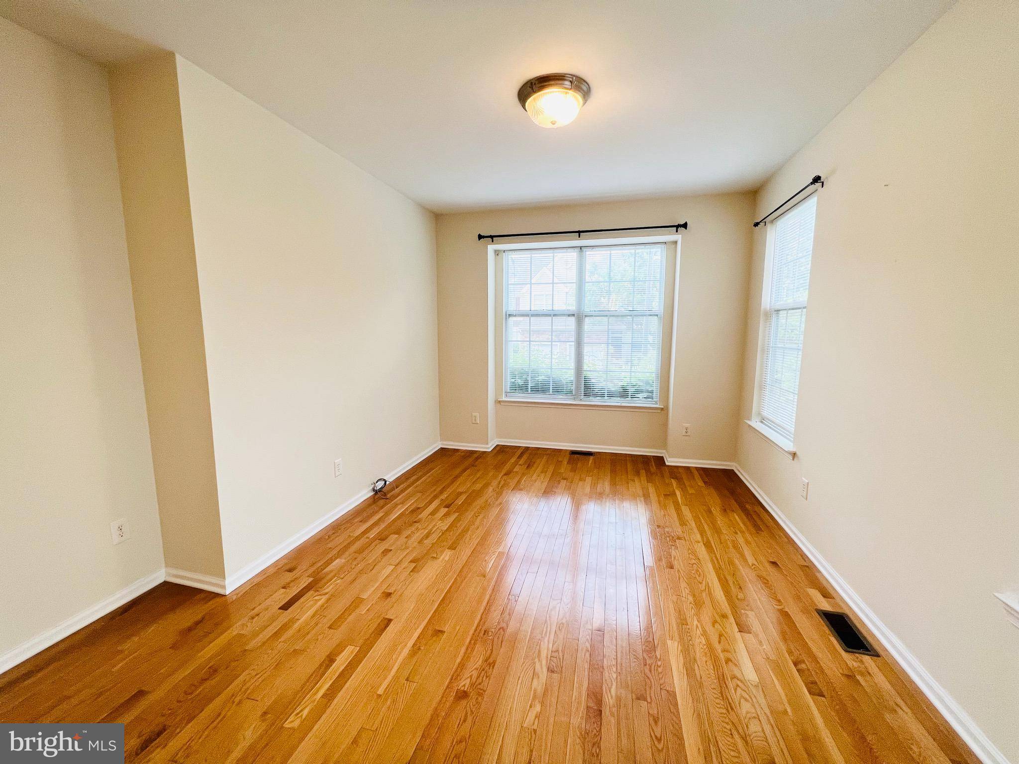 Dayton, NJ 08810,1806 DAHLIA CIR