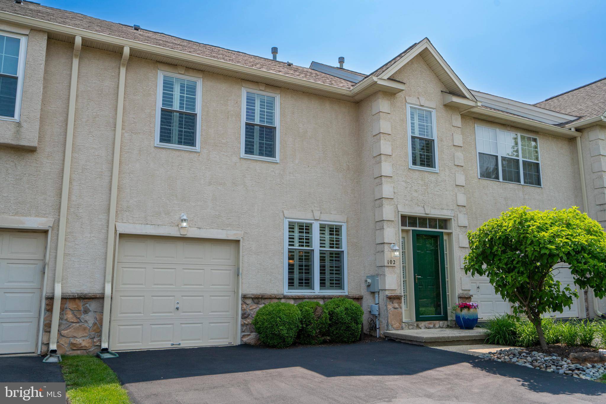 North Wales, PA 19454,102 WARWICK WAY