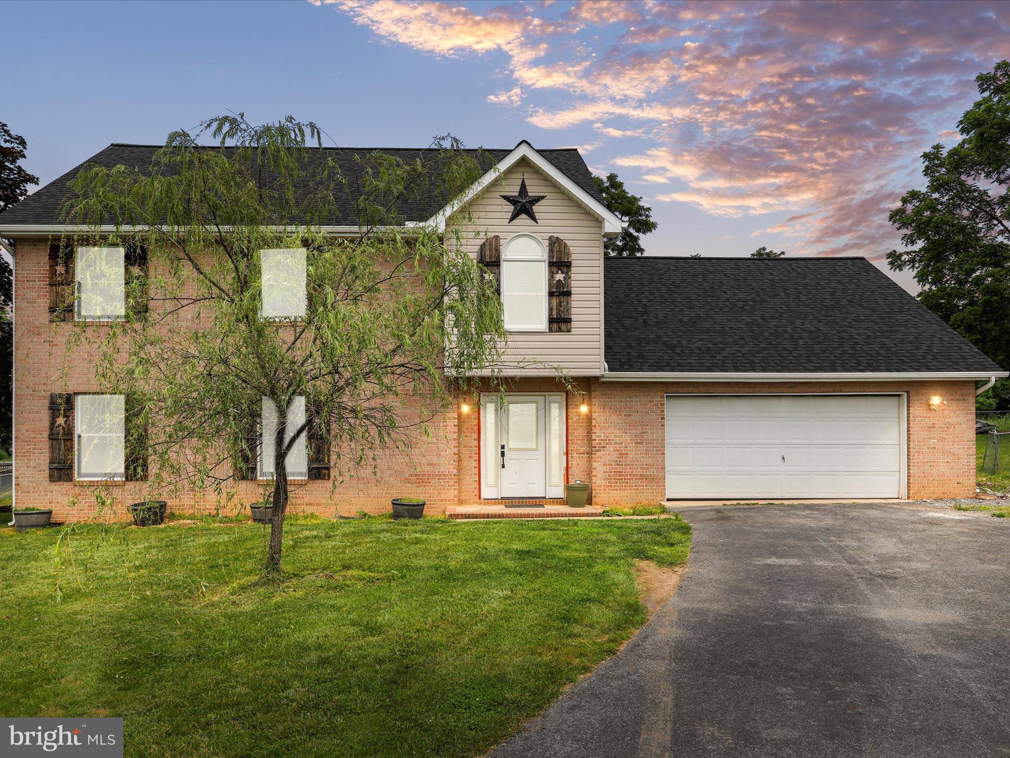 Hedgesville, WV 25427,121 DEFENSE CT