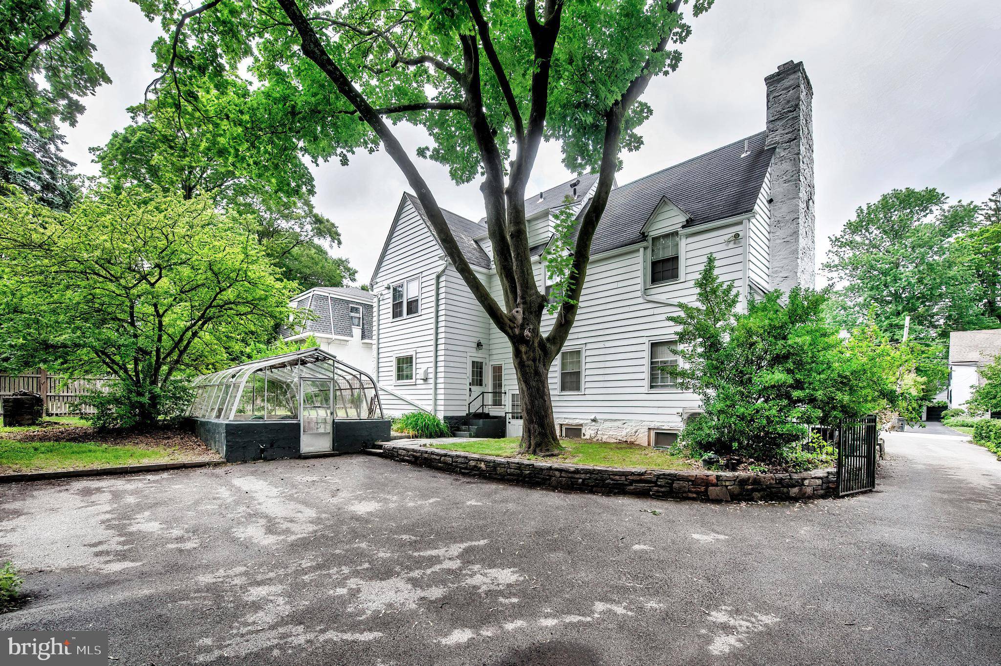 Ardmore, PA 19003,195 MIDFIELD RD