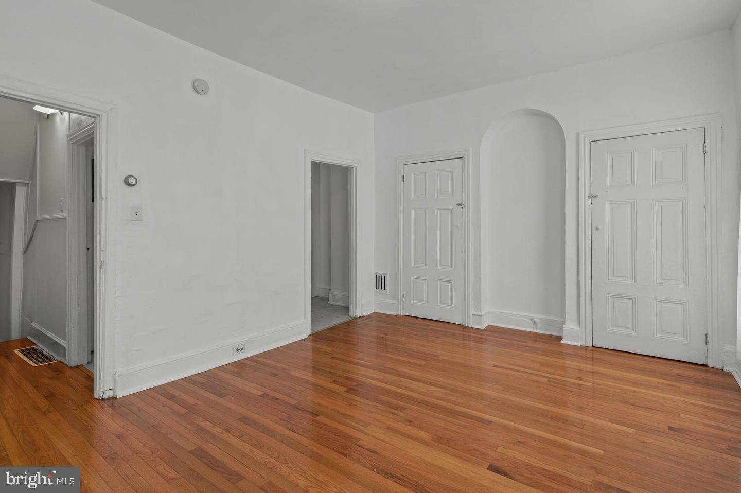 Philadelphia, PA 19121,1304 N 19TH ST #2 (2ND & 3RD FLOORS)