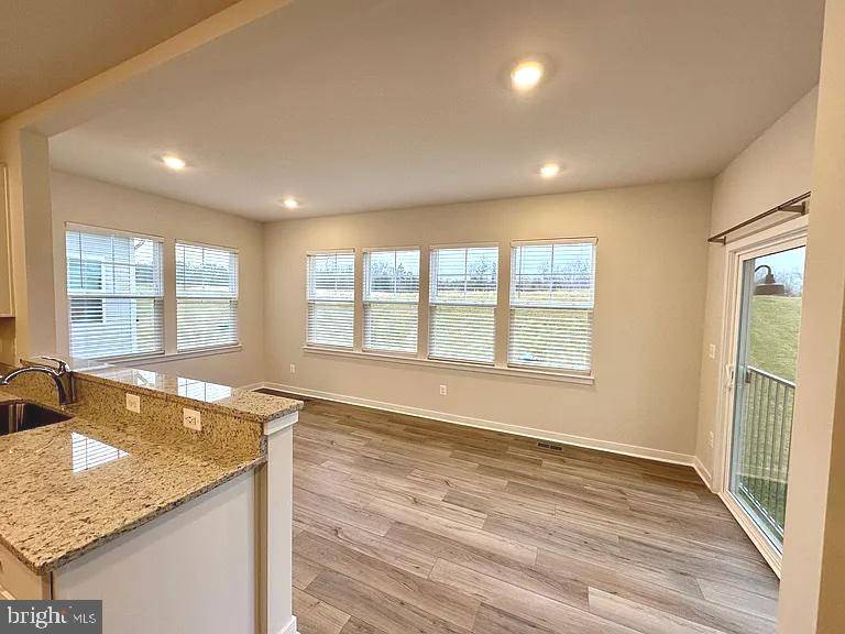 Jeffersonton, VA 22724,2328 HAWKSHILL DR