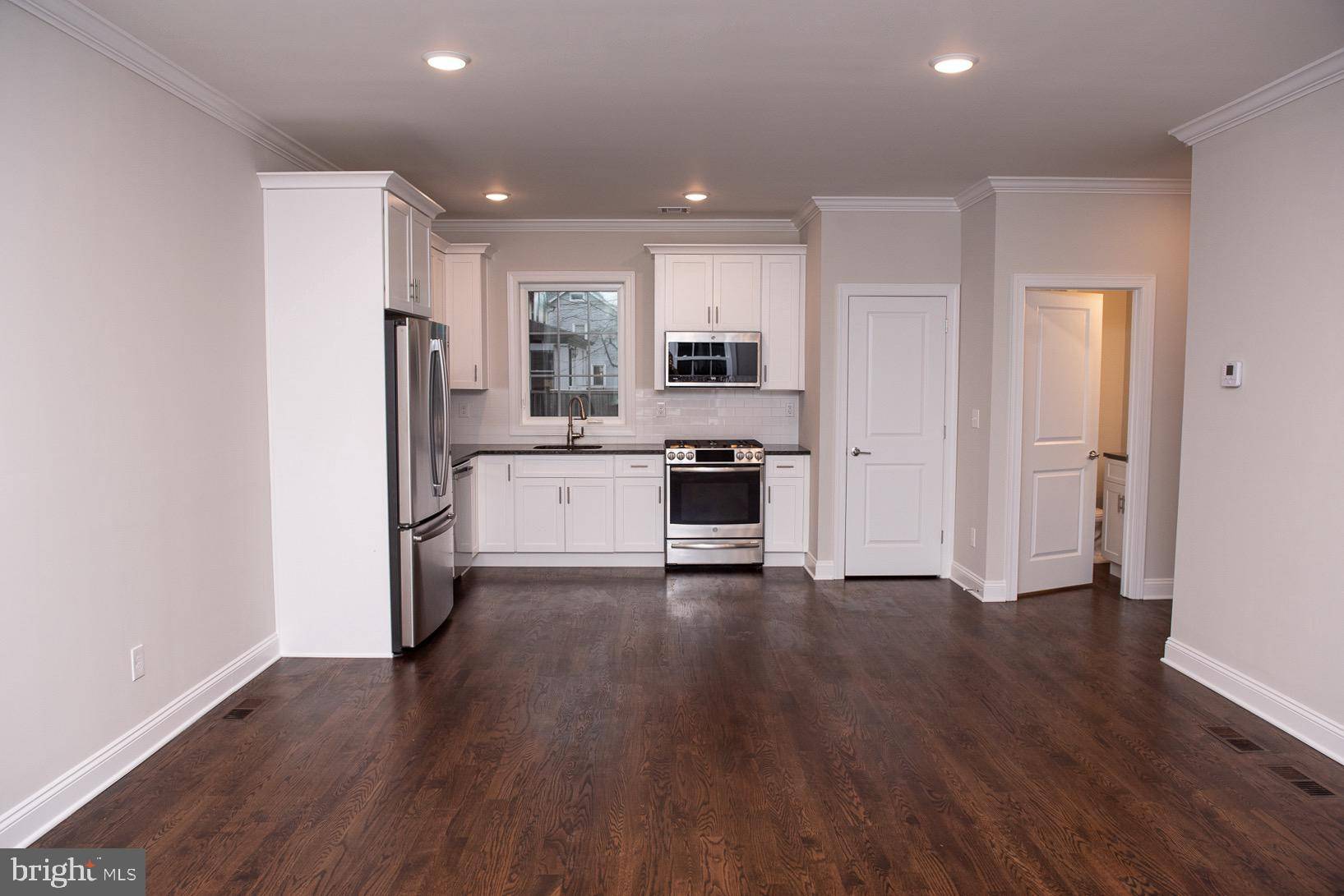 Princeton, NJ 08542,303-#2 WITHERSPOON ST