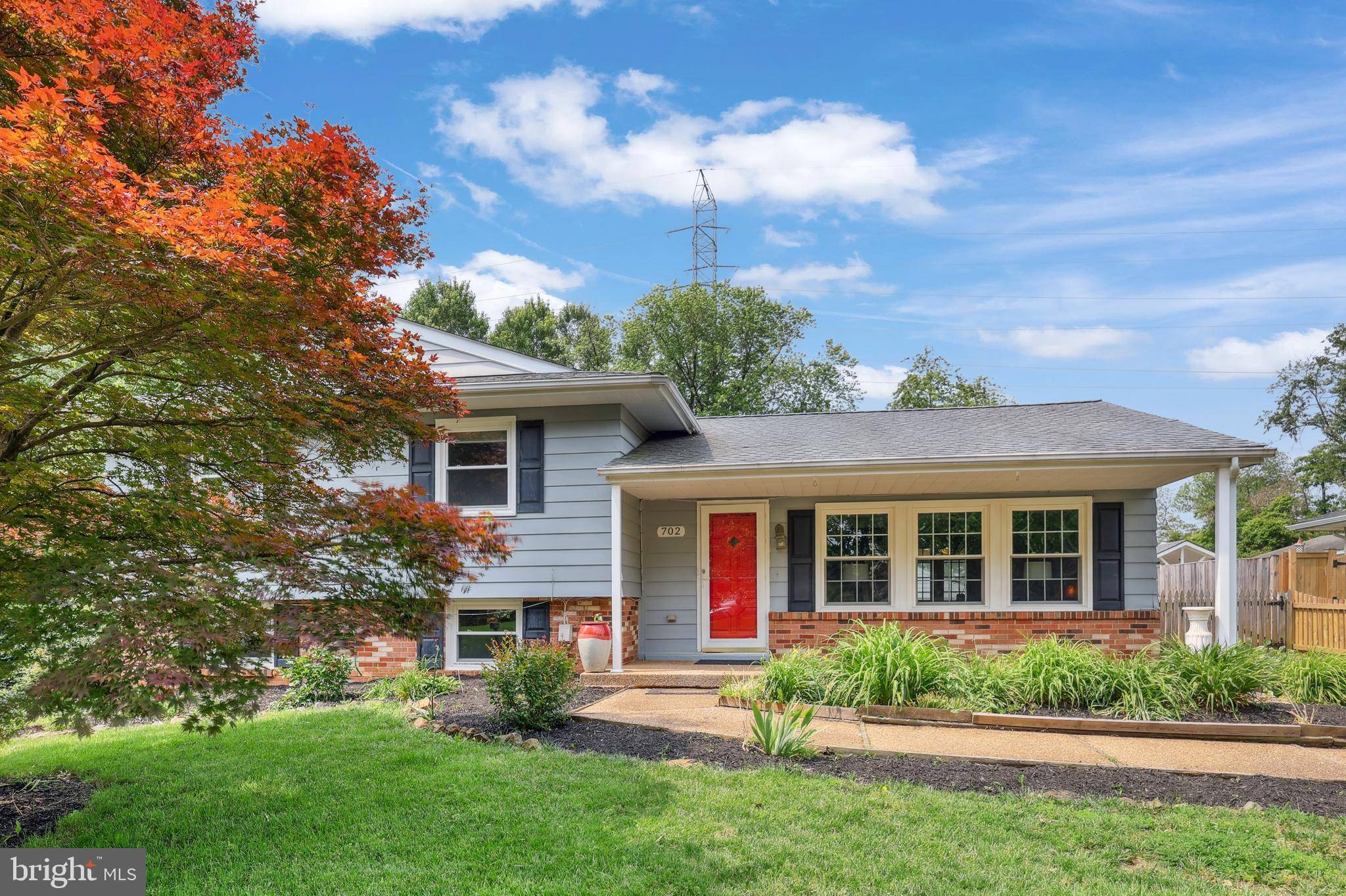 Sterling, VA 20164,702 WILLIAMSBURG RD