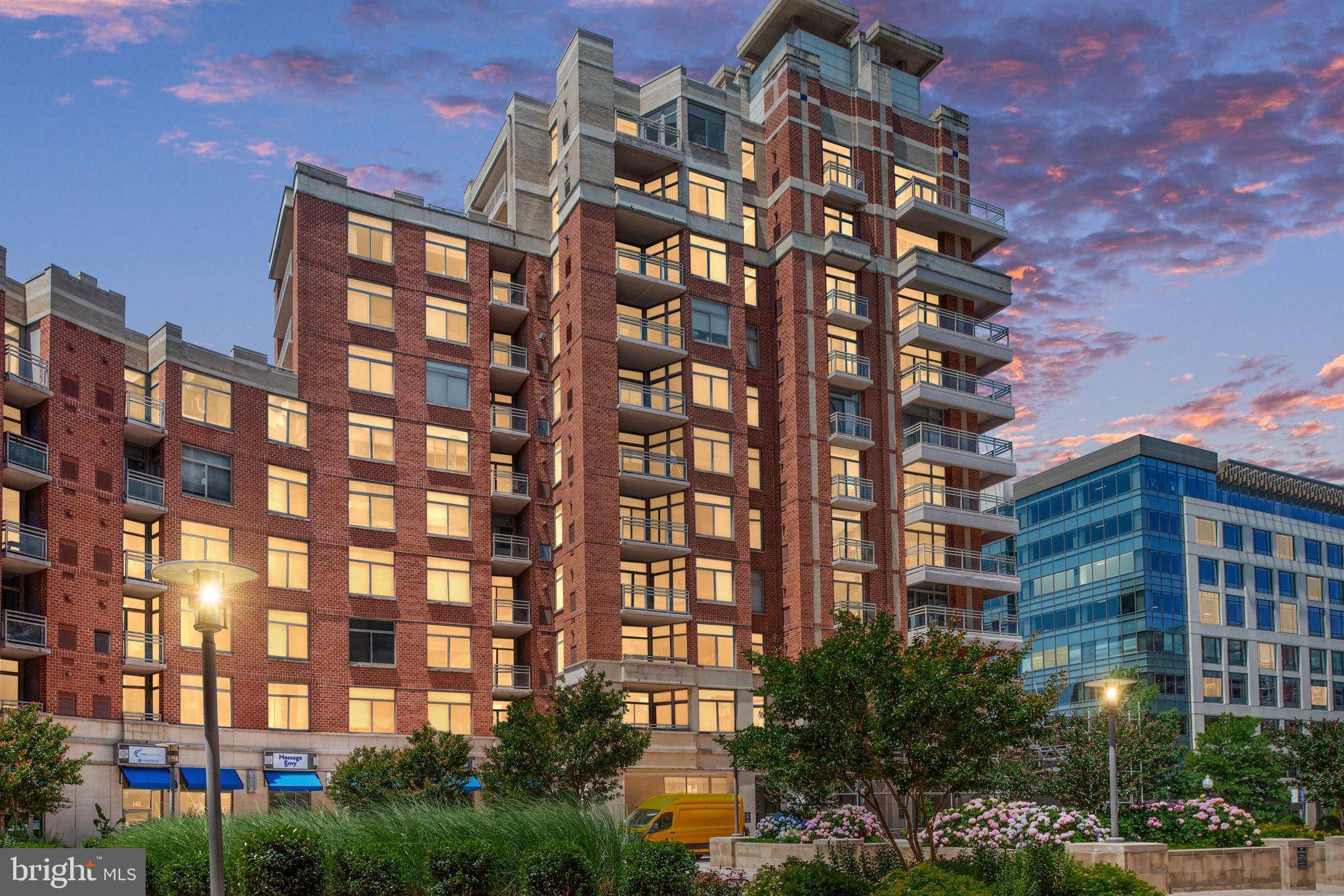 Arlington, VA 22202,3600 S GLEBE RD #1114W