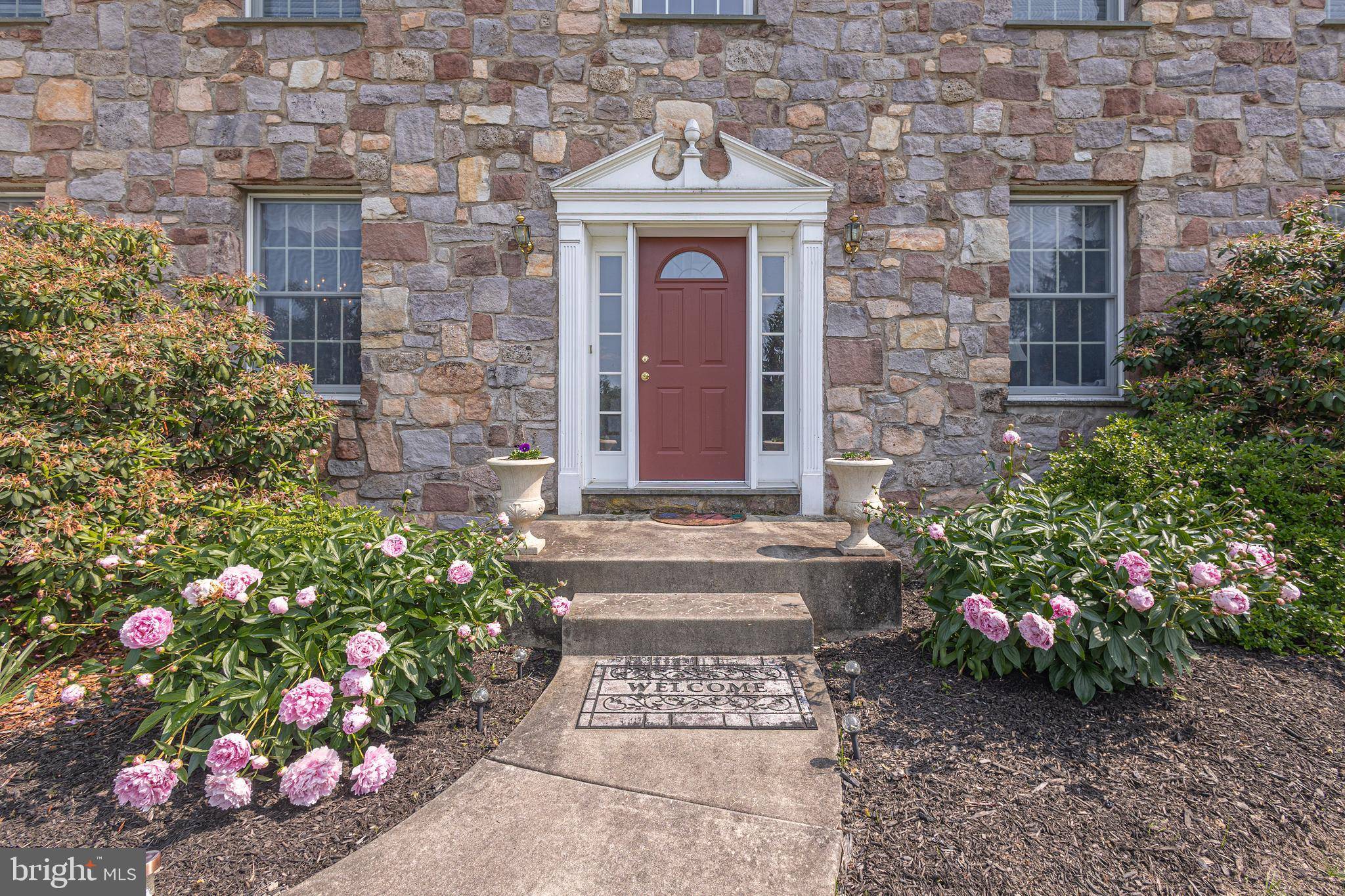 Riegelsville, PA 18077,104 GALLOWS RUN RD