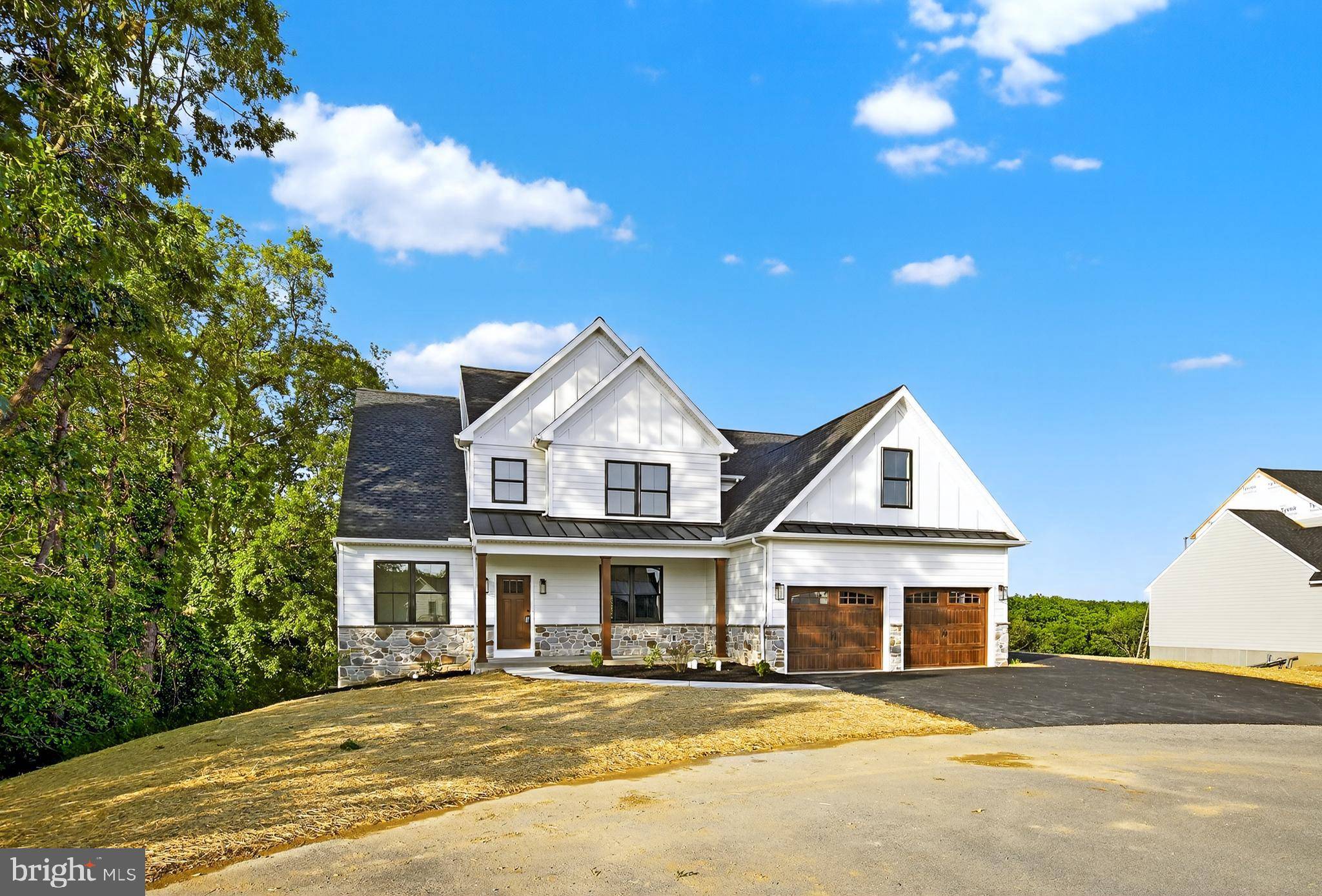 Lancaster, PA 17602,2328 ROCKVALE RD