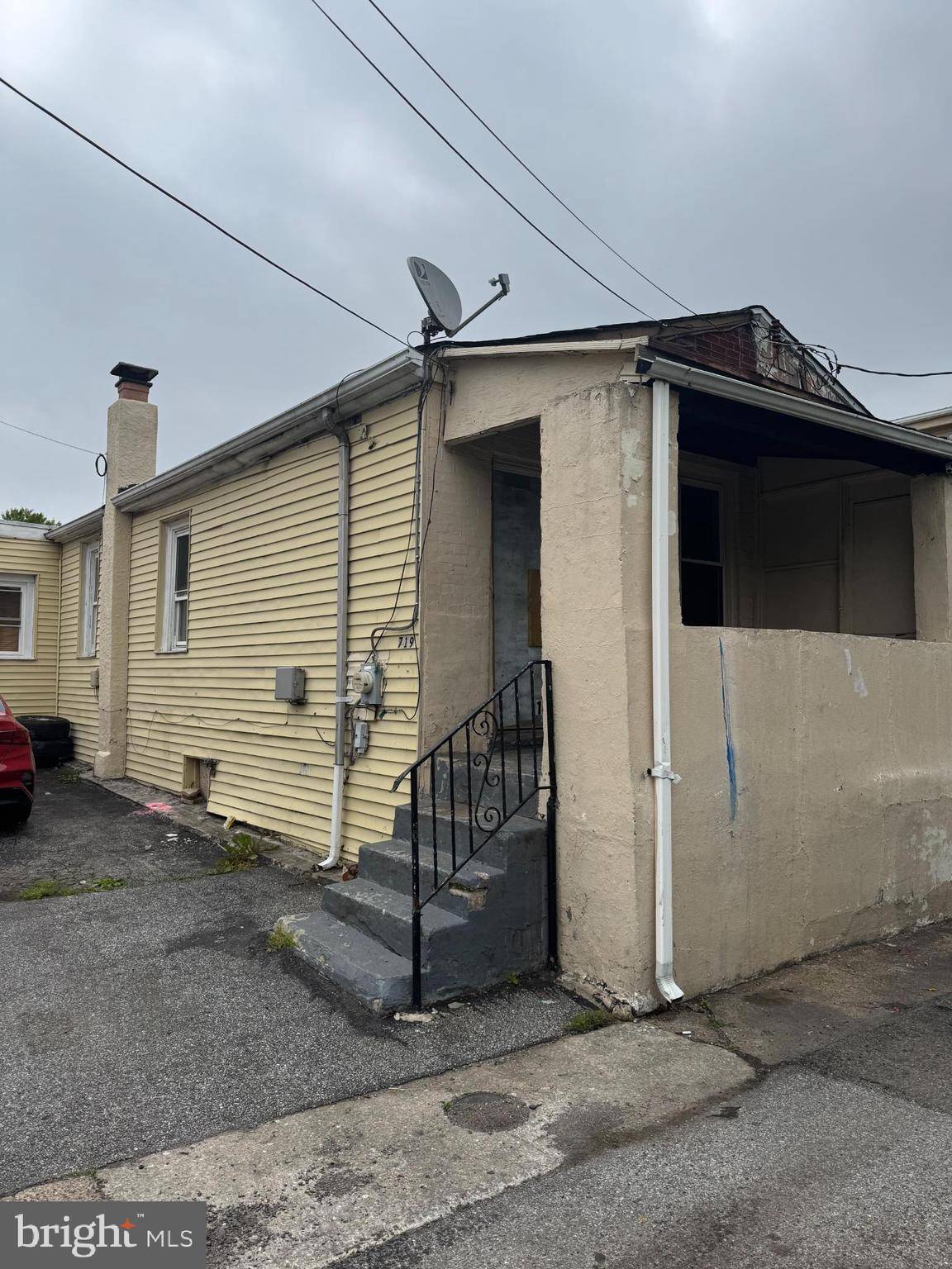 Chester, PA 19013,719 MILL ST