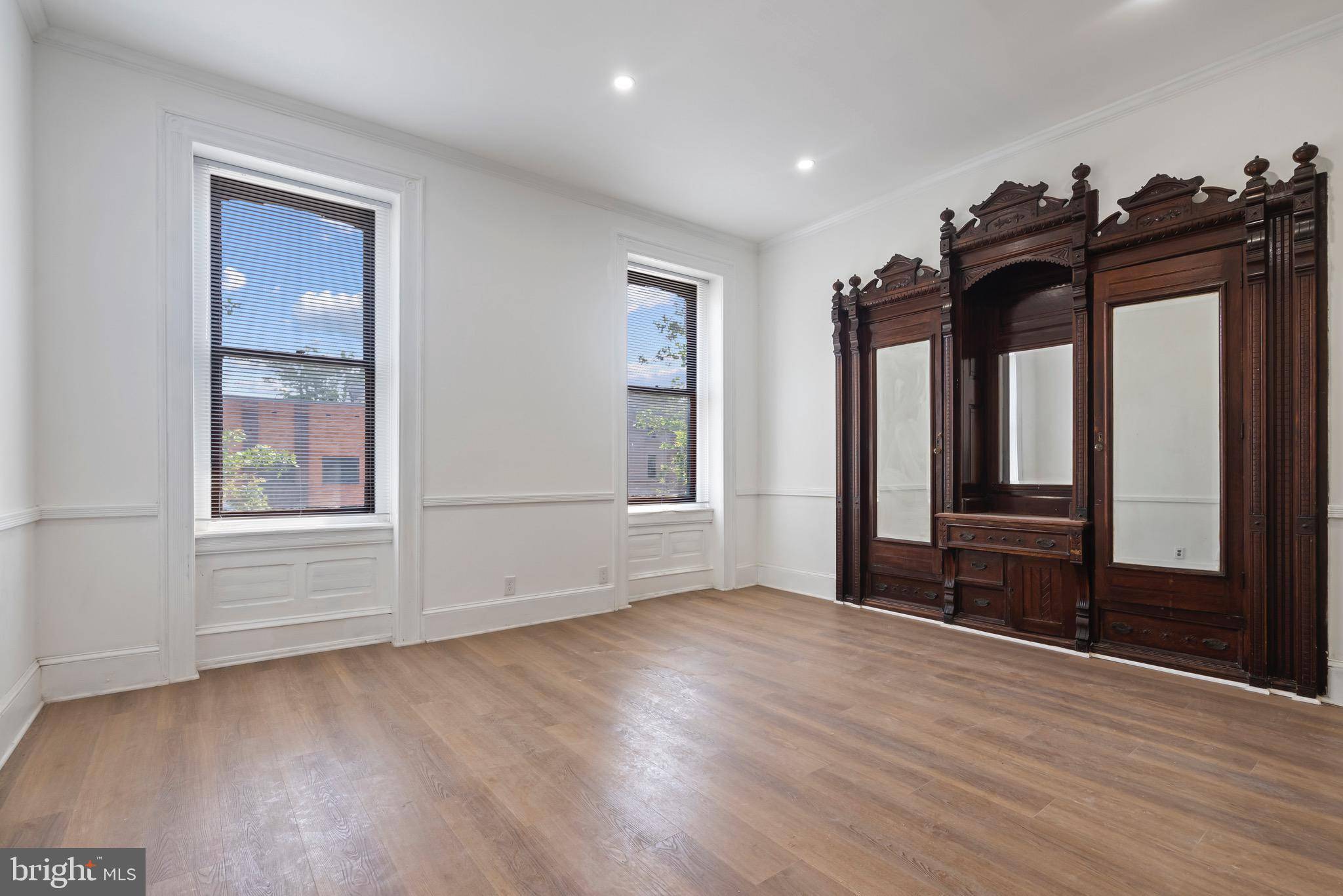 Philadelphia, PA 19145,1618 S BROAD ST #2