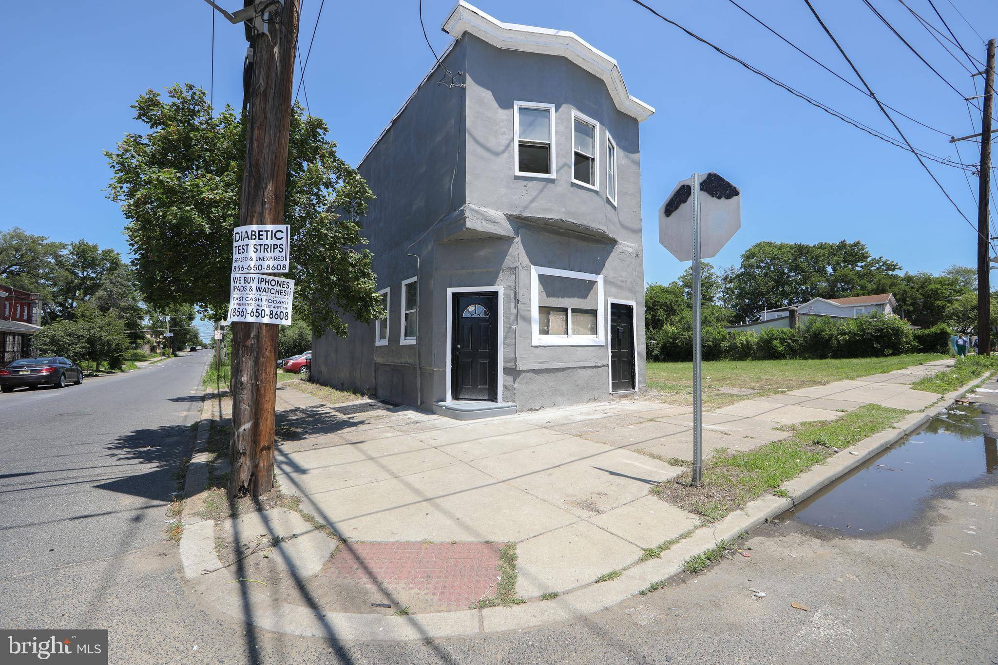 Camden, NJ 08104,801 FAIRVIEW ST