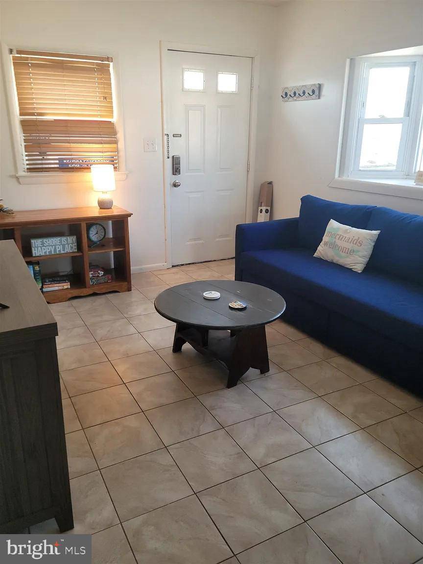 Wildwood, NJ 08260,327 MAPLE AVE W #C