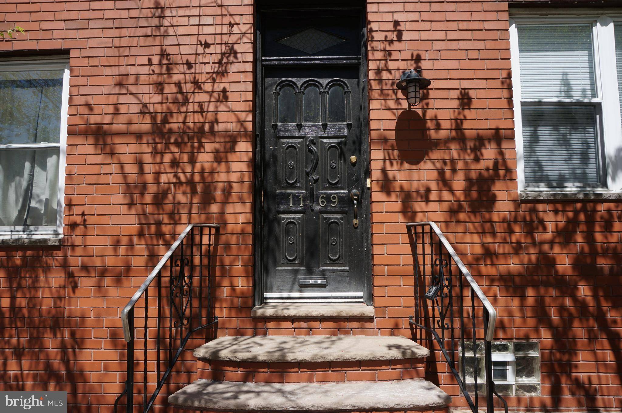 Philadelphia, PA 19147,1169-71 E PASSYUNK AVE #1B