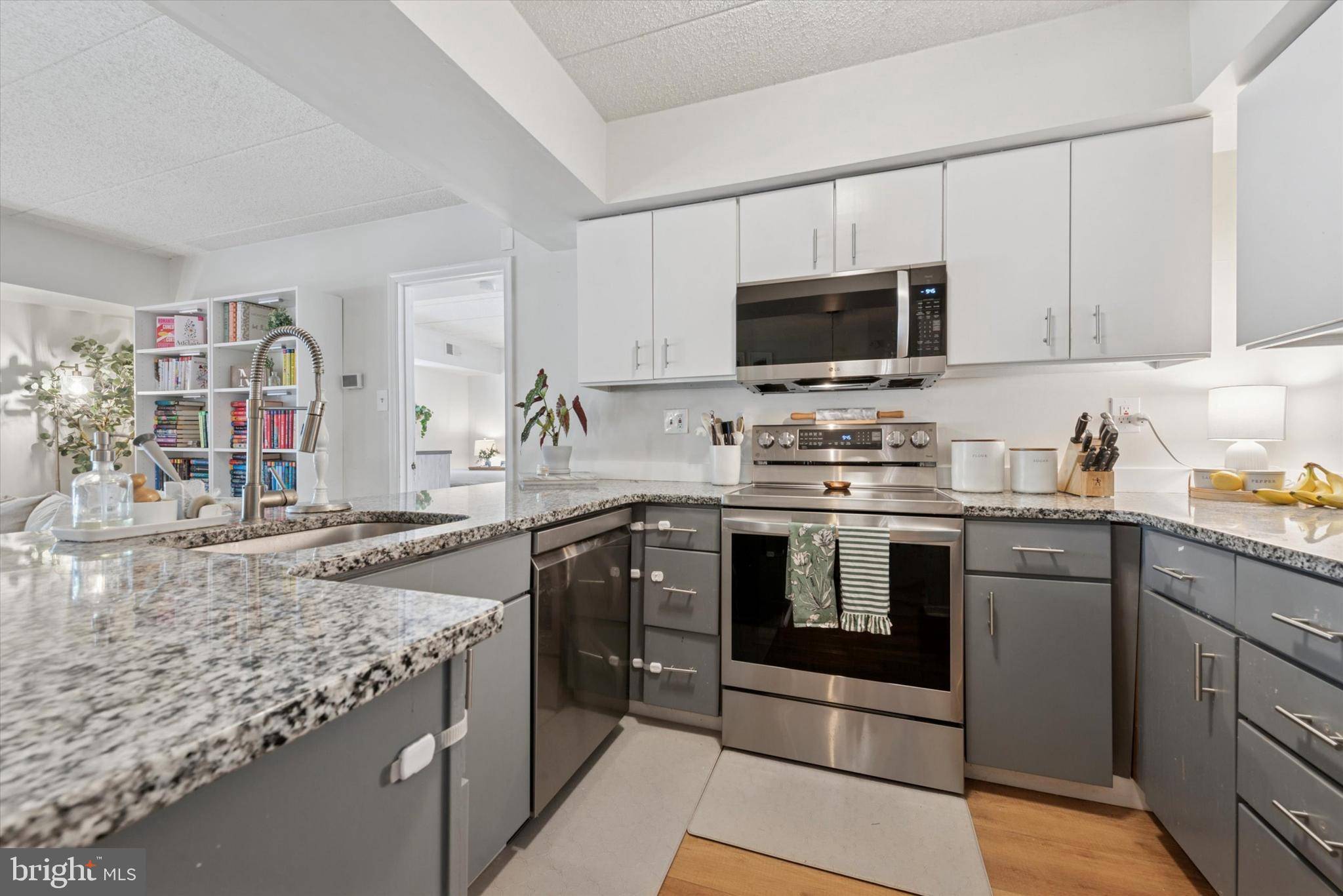 Chesterbrook, PA 19087,711 WASHINGTON PL #11