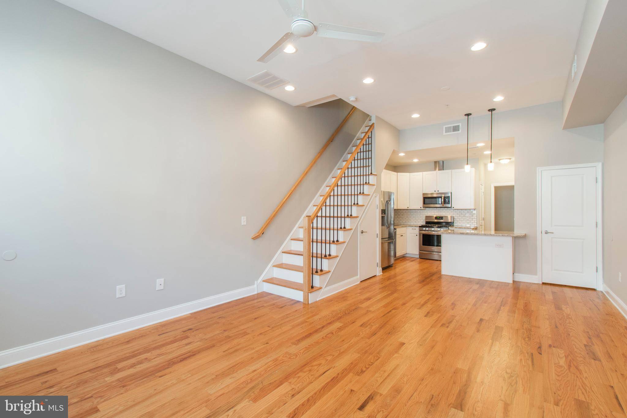 Philadelphia, PA 19148,1132 EMILY ST