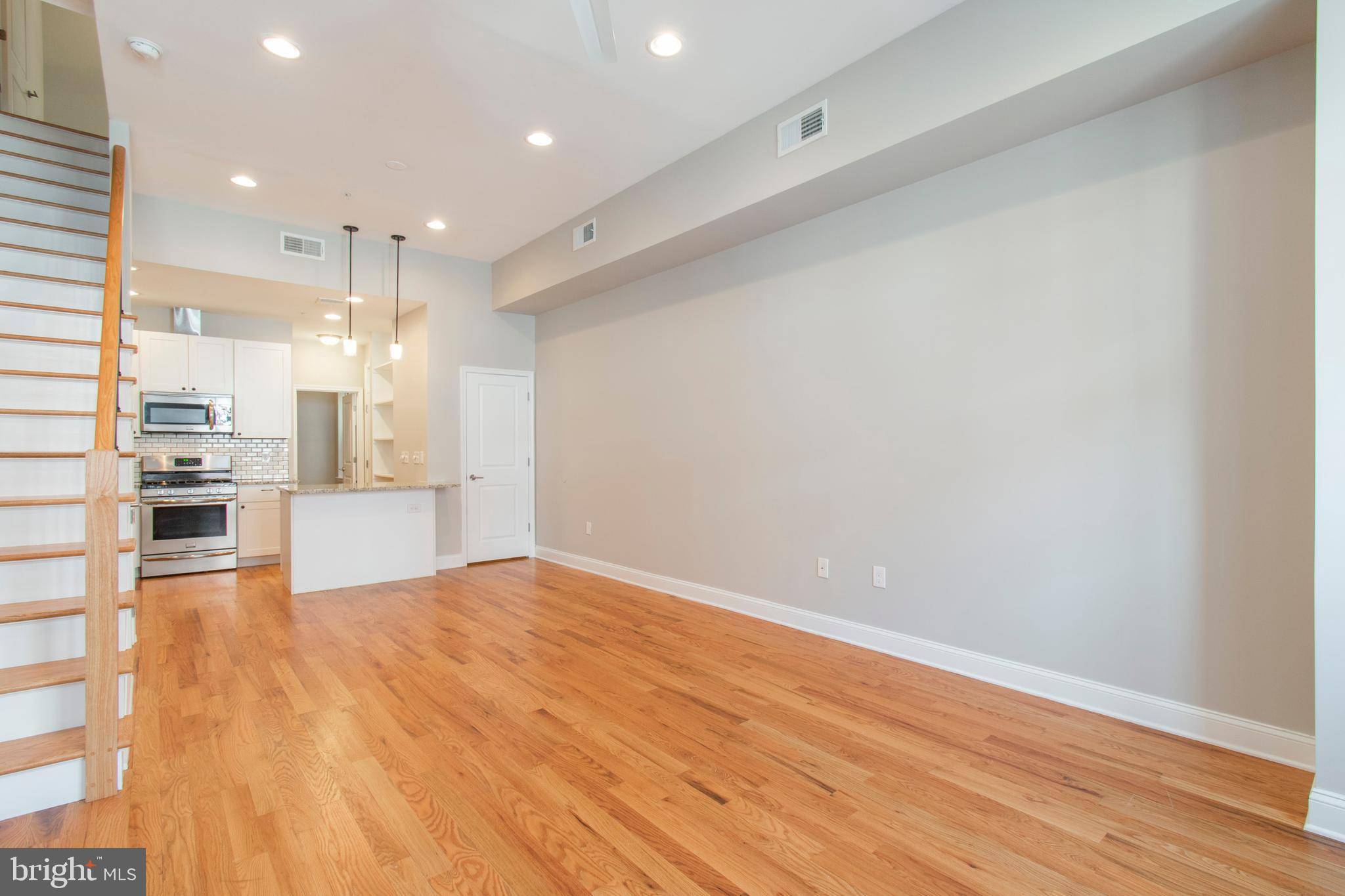 Philadelphia, PA 19148,1132 EMILY ST