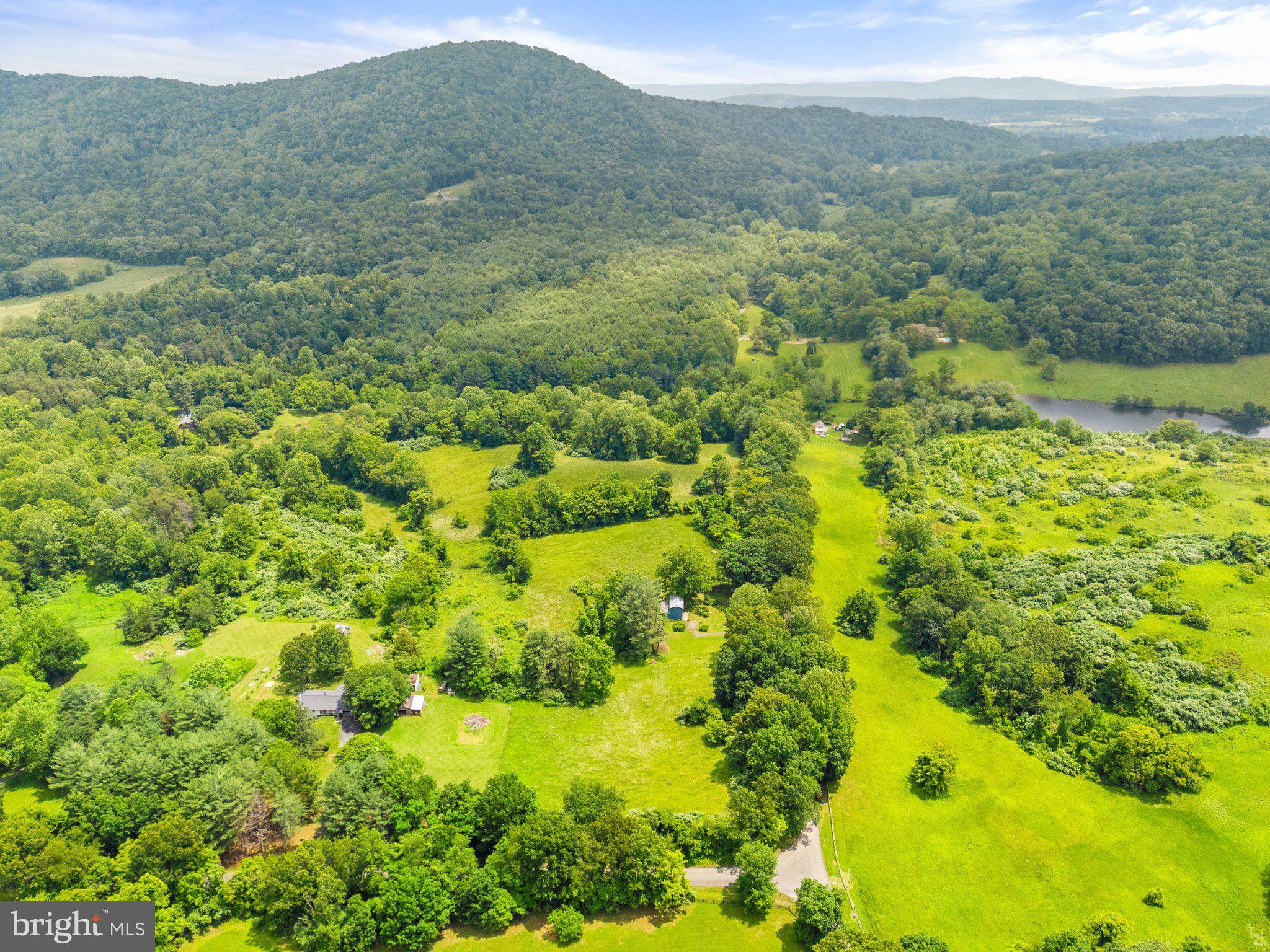 Delaplane, VA 20144,11066 MORELAND RD